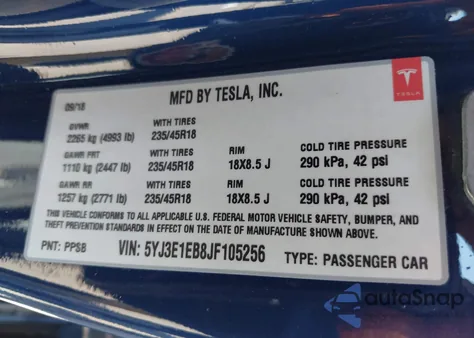 2018 Tesla Model 3 z USA, uszkodzony, nr VIN 5YJ3E1EB8JF105256